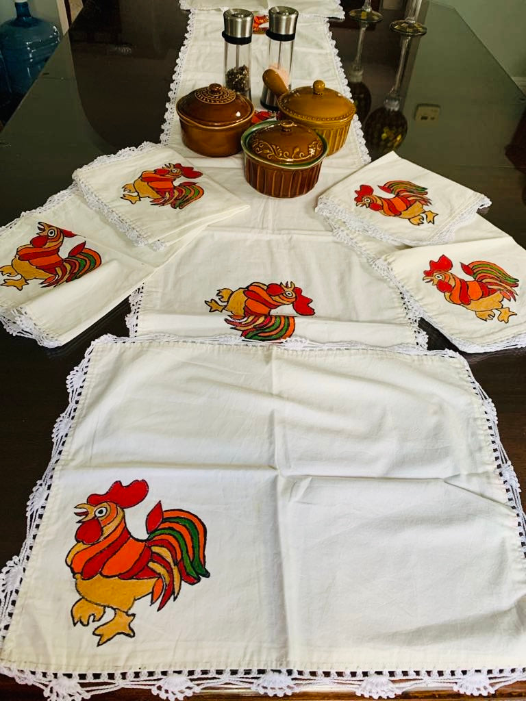 Table runner set