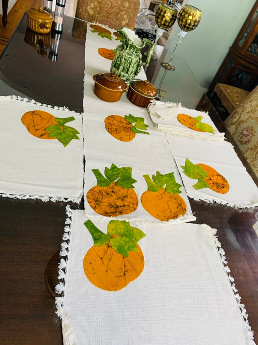 Table runner set