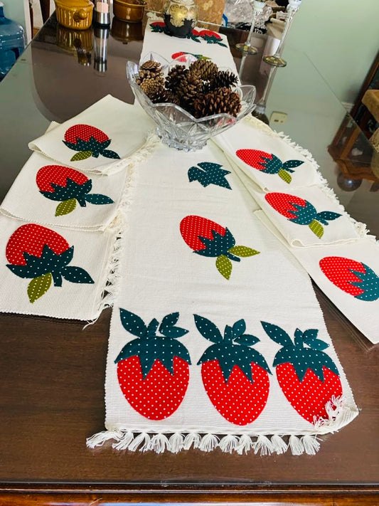 Table runner set